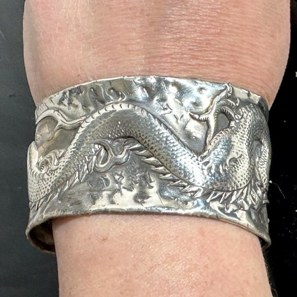 Chinese Four Toed Dragon Wang Hing Sterling Silver Cuff Bracelet Rare Antique - Picture 8 of 10